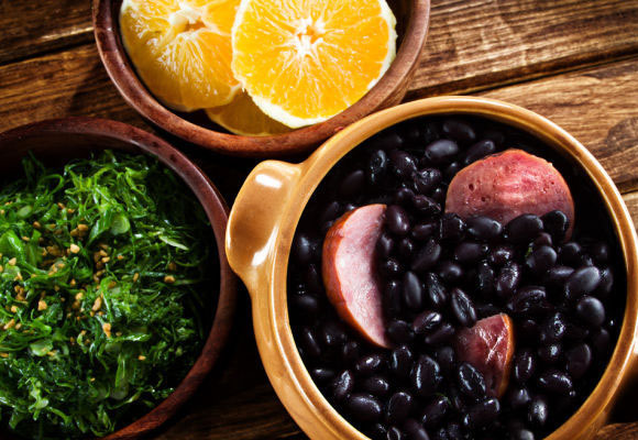 Gringa desvendando comidas típicas brasileiras 5 Gringa desvendando comidas típicas brasileiras Feijoada